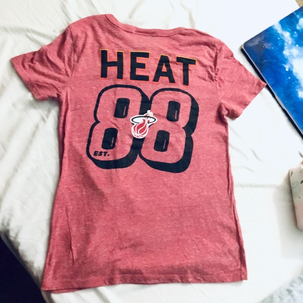 Graphic tee - Picture 2 of 2